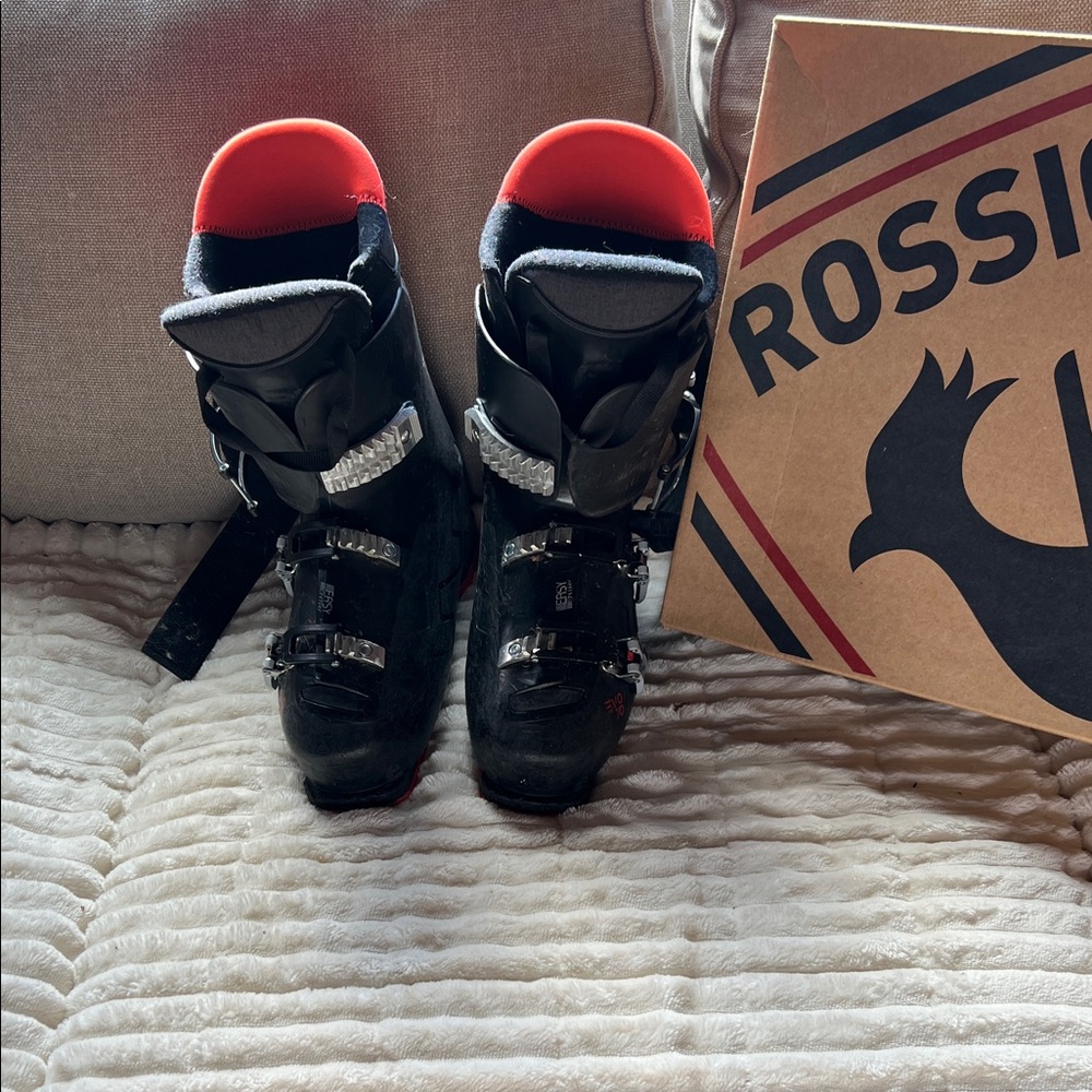 Rossignol mens Black and Red Ski boots size 27.5